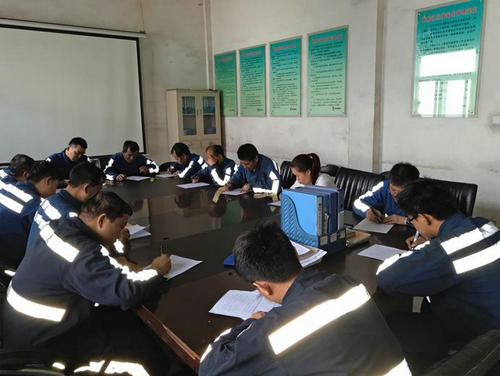 洗選煤運營公司洗煤廠黨支部:用心學 切實做 讓“兩學一做”見成效