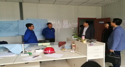 副總經理司正林深入基層一線看望調研機關基層鍛煉人員