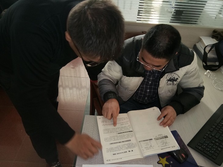 礦建三公司“集中+自學”提高員工業務能力