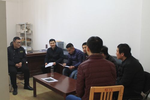 銅煤公司基層項(xiàng)目部開展“自己找、同事提”對照檢查活動