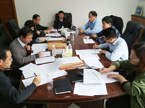 建設集團召開2017年度政工職稱初級評審會