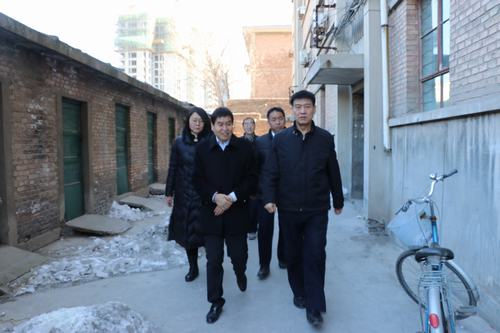 建設(shè)集團(tuán)聯(lián)合黨委副書(shū)記、紀(jì)委書(shū)記、工會(huì)主席侯本英一行慰問(wèn)澄合分公司困難職工