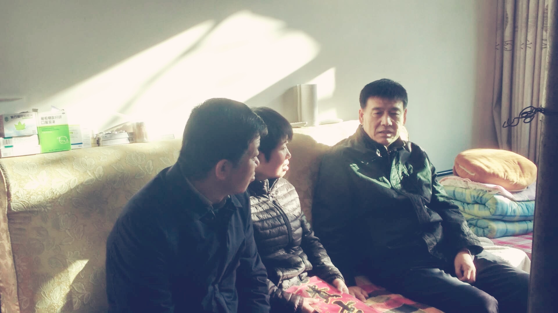 建設(shè)集團(tuán)聯(lián)合黨委副書(shū)記、紀(jì)委書(shū)記、工會(huì)主席侯本英一行慰問(wèn)礦建三公司困難職工