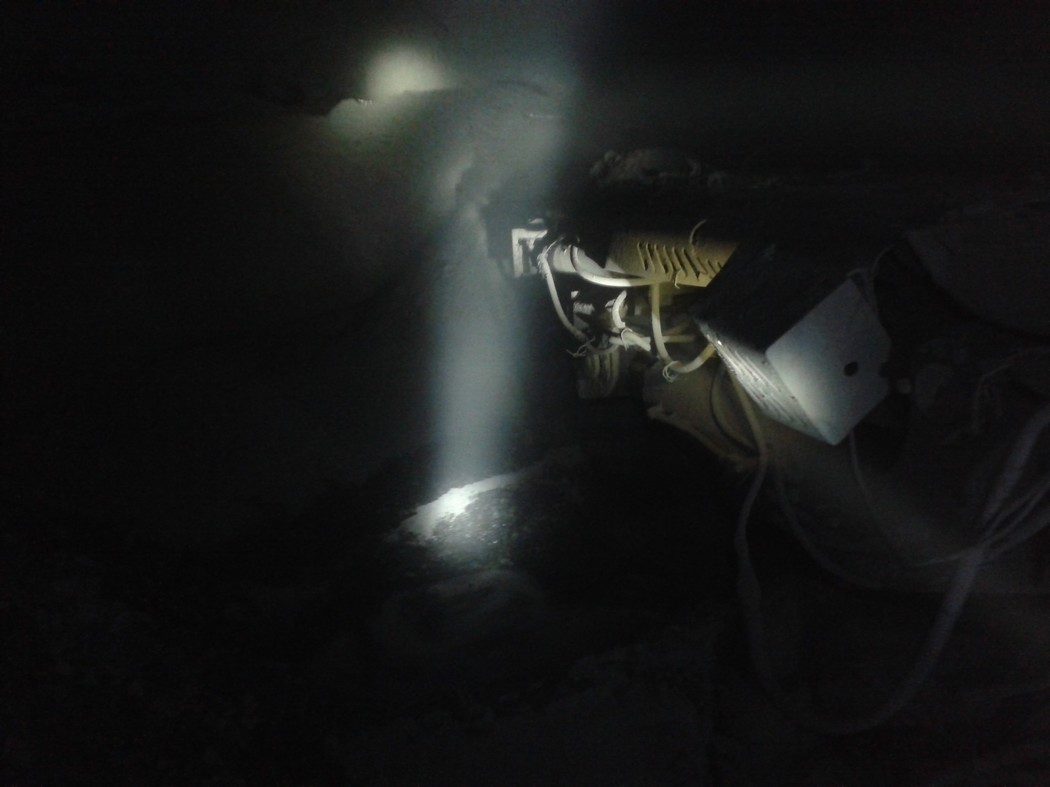 礦建三公司雙龍項目部108運輸順槽與西翼輔助運輸巷順利貫通