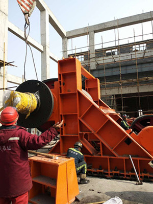 機電安裝公司承建的曹家灘主斜井膠帶機安裝工程取得階段性突破