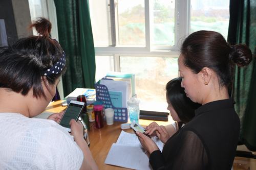 韓城分公司職工參與微信答題掀起十九大知識(shí)學(xué)習(xí)熱潮