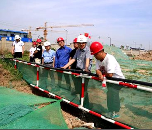 侯本英一行深入西安片區施工現場檢查指導工作