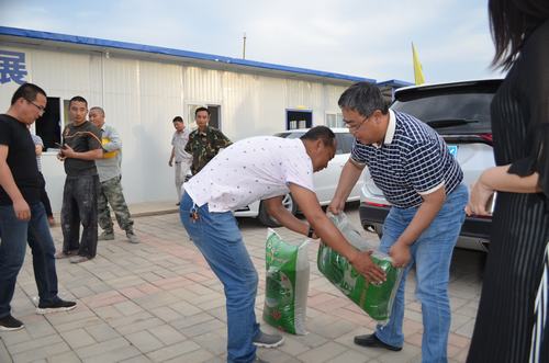 陜煤建設(shè)澄合分公司“送清涼”活動(dòng)率先進(jìn)一線