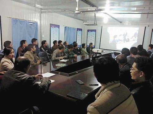 陜煤建設礦建二公司小保當黨支部開展“三憶--不忘初心感黨恩” 主題教育活動