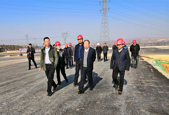 銅川市交通運輸局局長路學敏蒞臨川耀服務區(qū)現場檢查指導工作