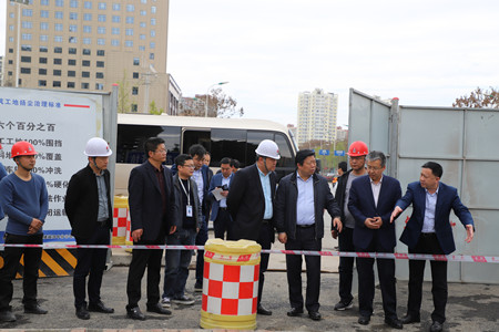 漢中市市長方紅衛(wèi)來陜煤建設(shè)漢中入城快速干道金華路項目調(diào)研