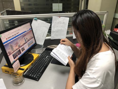 陜煤建設(shè)礦建二公司:應(yīng)知必會口袋書成為黨員“掌中寶”