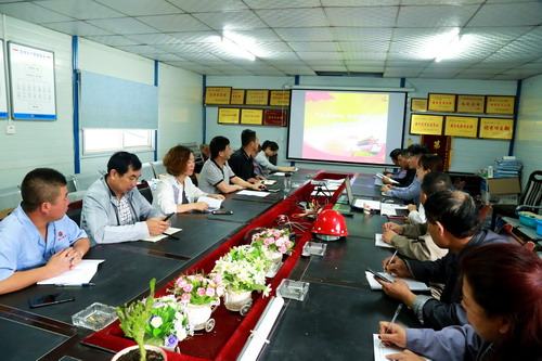 陜煤建設銅川公司開展“不忘初心，牢記使命”主題黨課