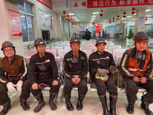 陜煤建設機電安裝公司黃陵項目部春節決戰三項緊急工程