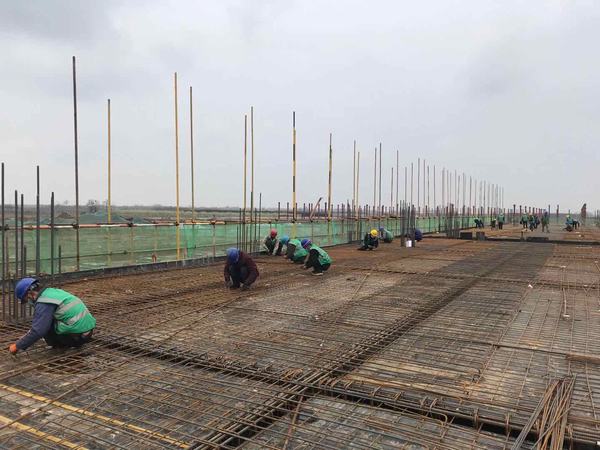 陜煤建設(shè)渭南分公司南京金龍項(xiàng)目部追趕超越掀熱潮