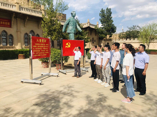 陜煤建設機電安裝公司陜北黨支部開展迎“七一”主題黨日活動