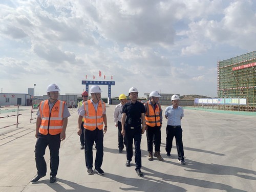 榆林化學(xué)公司董事長宋世杰一行赴陜煤建設(shè)銅煤公司第十六項目部調(diào)研指導(dǎo)工作