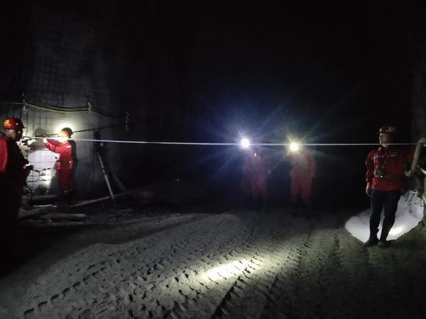 陜煤建設礦建二公司王峰回風立井變電所順利通過檢查驗收