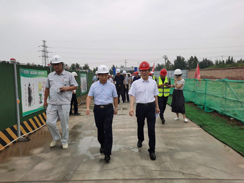 臨潼區(qū)人大主任李曉明一行蒞臨陜煤建設(shè)中儲糧項目部觀摩調(diào)研