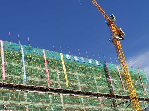 陜煤建設銅煤公司第八項目部靖神鐵路 孟家灣機輛中心建設項目單身宿舍樓順利封頂