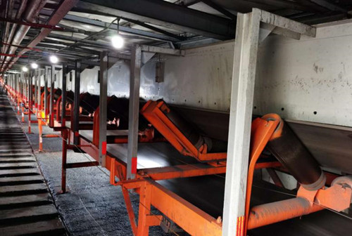 陜煤建設機電安裝公司曹家灘項目部24小時完成帶式輸送機膠帶更換工程