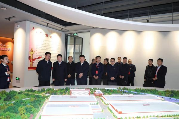 省國資委主任王海鵬一行深入陜煤建設天工公司承建的清澗北國棗業項目調研指導工作