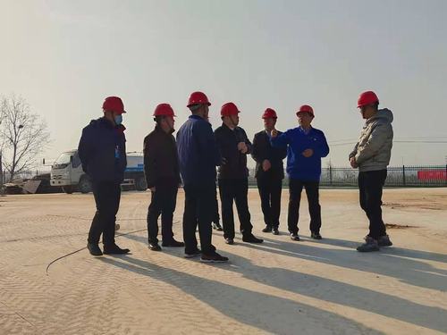 西安重裝集團黨委書記向新剛、副總工程師楊強來一行 蒞臨咸陽分公司銅煤機項目部檢查指導工作