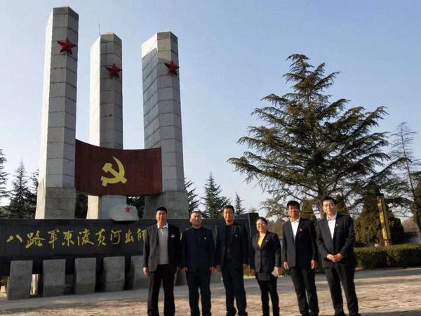 陜煤建設韓城分公司土建九項目部開展“宣講黨的十九屆五中全會 傳承東渡精神”主題黨日活動