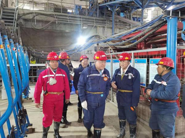 延能集團黨委副書記、總經理李斌一行赴陜煤建設礦建二公司車村項目部調研