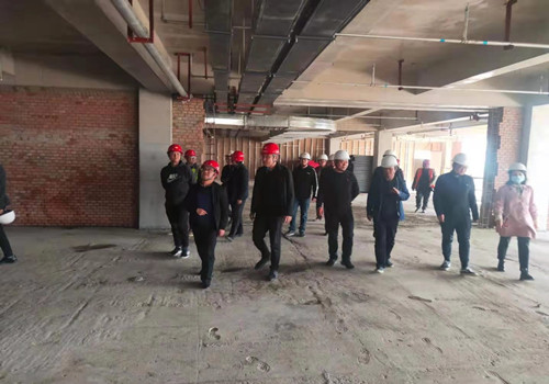 陜煤建設咸陽分公司承建的銀西高鐵彬州東站前廣場項目主體工程一次性通過驗收