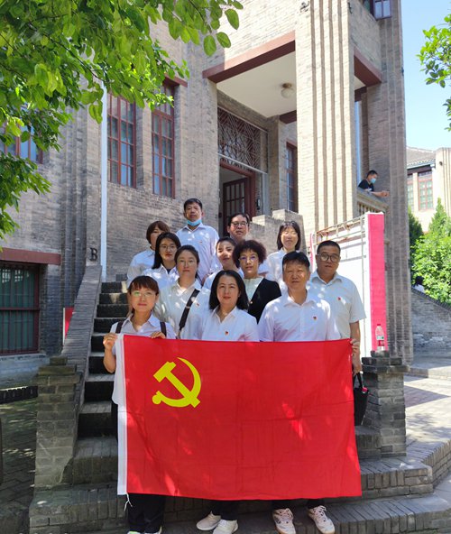 陜煤建設公司開展“追尋紅色足跡 感悟初心使命”主題黨日活動