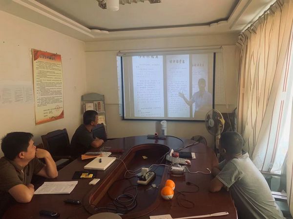 陜煤建設(shè)天工公司土建第二黨支部開(kāi)展“傳承紅色家風(fēng)、涵養(yǎng)初心使命”主題黨日活動(dòng)