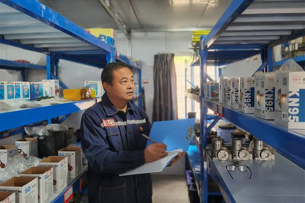 陜煤建設礦建二公司：為堅守崗位的礦建人點贊！