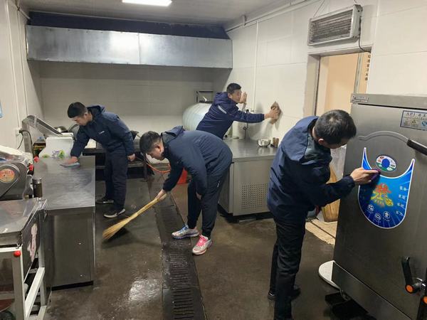 陜煤建設(shè)韓城分公司安裝三項(xiàng)目部:弘揚(yáng)雷鋒精神 爭(zhēng)做新時(shí)代青年