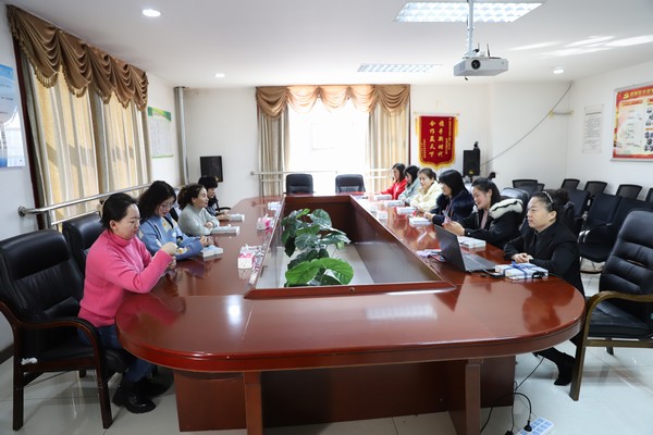 陜煤建設(shè)洗選煤運(yùn)營(yíng)公司:@姐妹們,我們這樣過(guò)“三八”