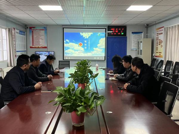 陜煤建設(shè)礦建二公司開(kāi)展憲法宣傳教育活動(dòng)