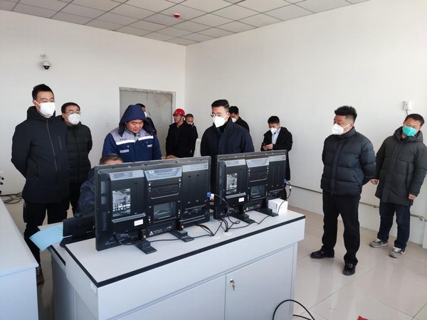 陜西榆橫鐵路有限責任公司黨委書記、董事長馮斌蒞臨榆陽煤炭物流園區項目檢查指導工作