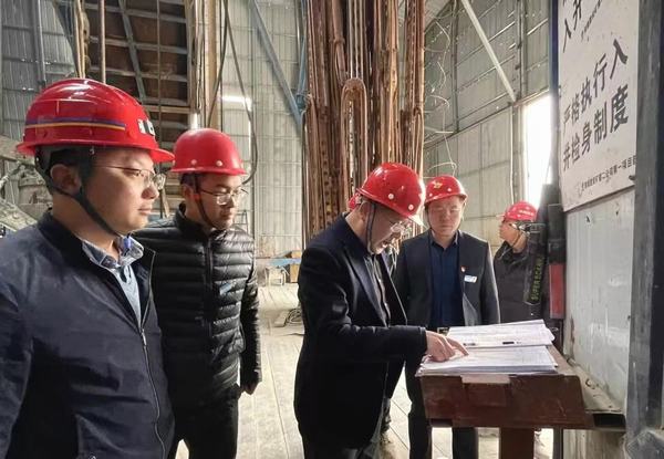 陜西彬長胡家河礦業(yè)有限公司董事長前往陜煤建設(shè)礦建二公司第一項目部檢查指導工作