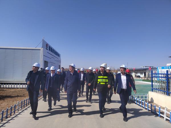 榆林市委副書記、市委黨校校長李雄斌一行蒞臨榆林市委黨校新校區(qū)建設(shè)項目檢查指導工作