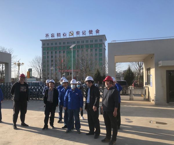 渭化集團副總經(jīng)理趙亞周一行蒞臨陜煤建設(shè)天工公司承建的陜西渭河彬州30萬噸/年煤制乙二醇生活區(qū)項目二期工程檢查指導工作