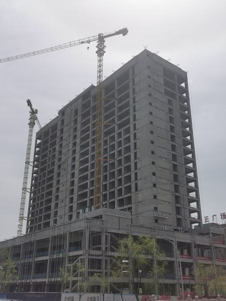 陜煤建設(shè)銅煤公司承建的泰寶酒店式公寓順利通過主體結(jié)構(gòu)驗收