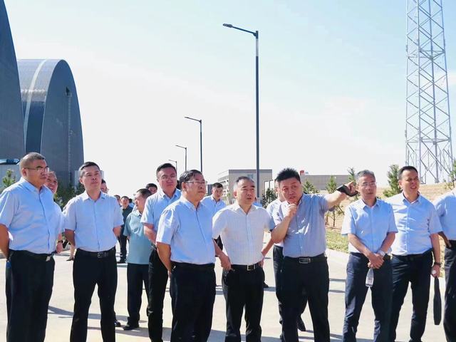 運銷集團董事長楊科生深入榆陽煤炭物流園區項目工程檢查指導工作