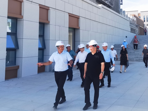 陜西省審計(jì)廳黨組成員、副廳長牟軍利一行蒞臨中共榆林市委黨校新校區(qū)建設(shè)項(xiàng)目檢查指導(dǎo)工作