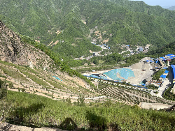 搶工期、保質(zhì)量，只爭(zhēng)朝夕施工忙