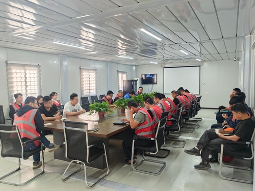 陜煤建設(shè)定邊榆溪希望城建設(shè)項目：項目建設(shè)不停步 堅守崗位趕工期