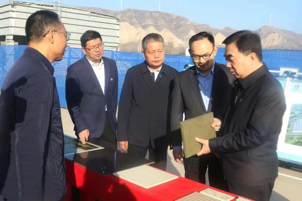 韓城市委書記亢振峰一行蒞臨韓城煤矸石項目調研指導工作