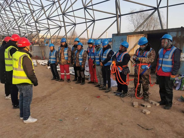 陜煤建設(shè)銅煤公司基層項(xiàng)目部：“抗嚴(yán)寒，保進(jìn)度”奮戰(zhàn)正當(dāng)時