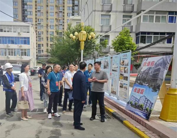 西安市新城區(qū)人大代表、政協(xié)委員蒞臨陜煤建設(shè)新城公司干休所項目進(jìn)行調(diào)研