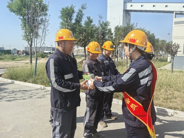 陜煤建設洗選煤運營公司神渭蒲城運營項目部 開展：“助檢修、囑安全、送溫暖”活動