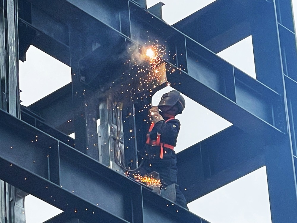 中秋堅(jiān)守，詮釋別樣“團(tuán)圓”